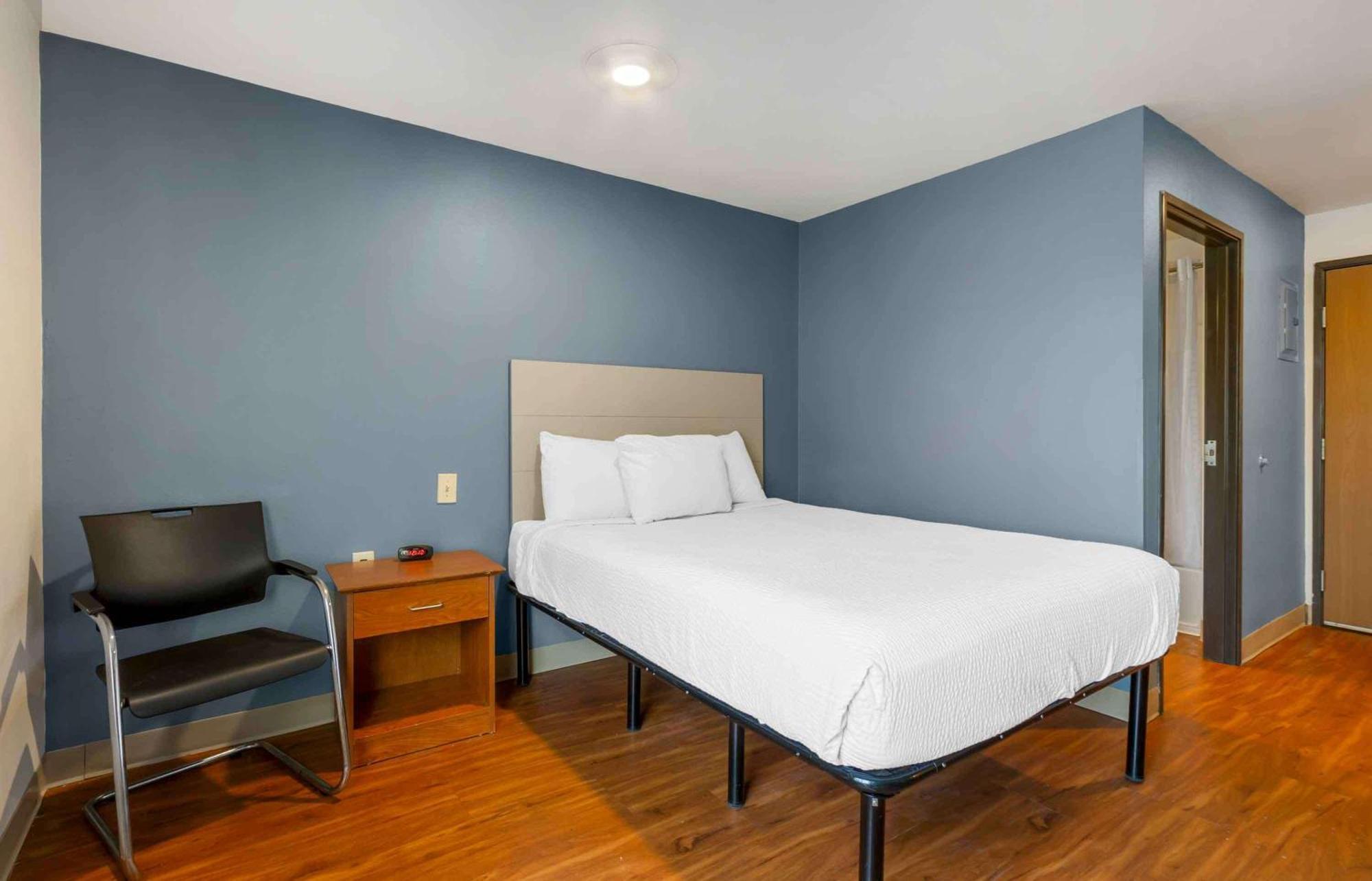 Extended America Select - Charleston - - I-526 Hotel