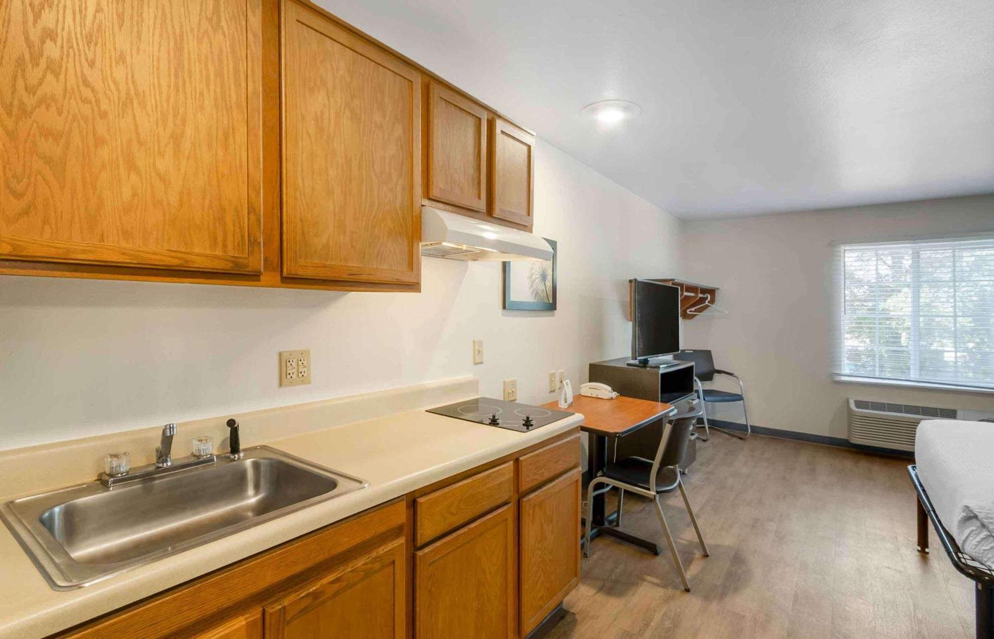 Extended America Select - Charleston - - I-526 Hotel 2*